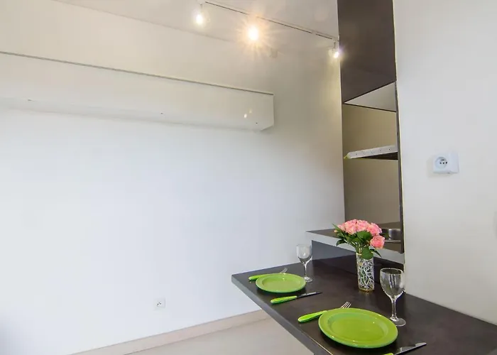 Appartement Heraclee-2 By Interhome Saint-Tropez