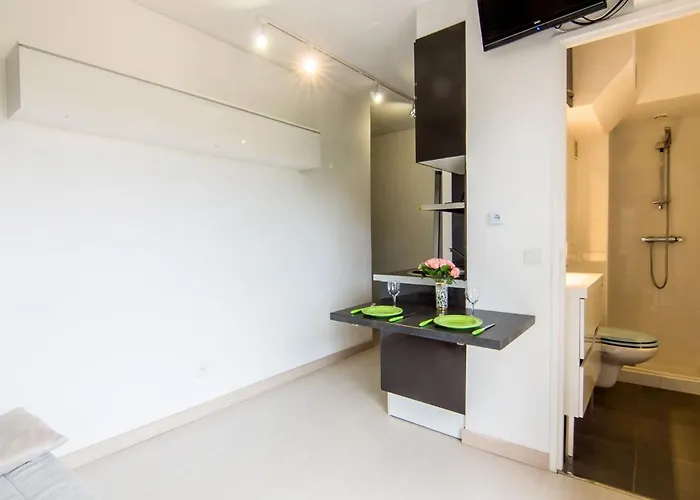 Heraclee-2 By Interhome